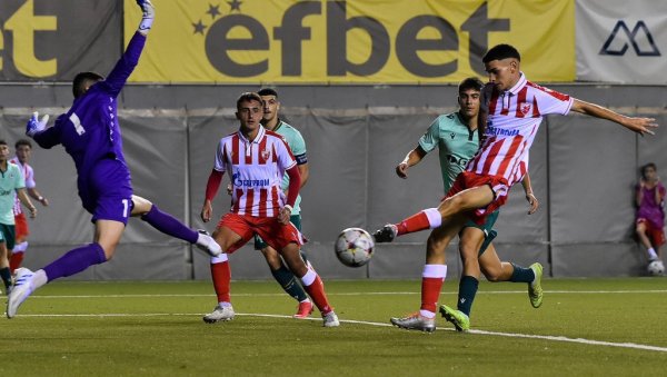 ЗВЕЗДИНИ ОМЛАДИНЦИ ИЗВЕЛИ ПОДВИГ У ЛИГИ ШАМПИОНА: С играчем мање до победе у елитном друштву