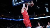 JUNAK SENZACIJE NA EVROBASKETU: Poljak Mauteš Ponitka je tripl dablom ušao u istoriju, a tamo su ga čekala njih dvojica