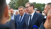NA SVOJE I MEĐU SVOJE: Dodik poželeo dobrodošlicu Vučiću i zatražio saglasnost za naziv puta (FOTO)
