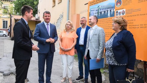 МИРОВИЋ НАЈАВИО: Покрaјинска влада наставља са инвестицијама у Сомбору