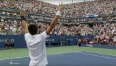 UDARAC KOJI JE PROMENIO ISTORIJU TENISA: Federer ide u penziju, a baš protiv njega je Novak Đoković izveo čudo za sva vremena (VIDEO)