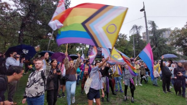 НЕМА КРАЈА УЦЕНАМА ИЗ ЕВРОПСКОГ ПАРЛАМЕНТА: Прозивају нас и због геј параде