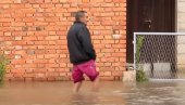HAOS U HRVATSKOJ: Jako nevreme u Slavoniji, potopljene ulice, oštećene škole (VIDEO)