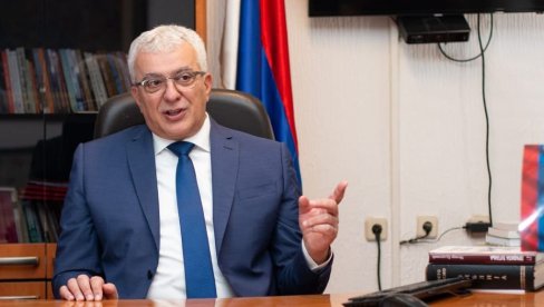 SADA JE I ZVANIČNO: Andrija Mandić kandidat za predsednika Crne Gore