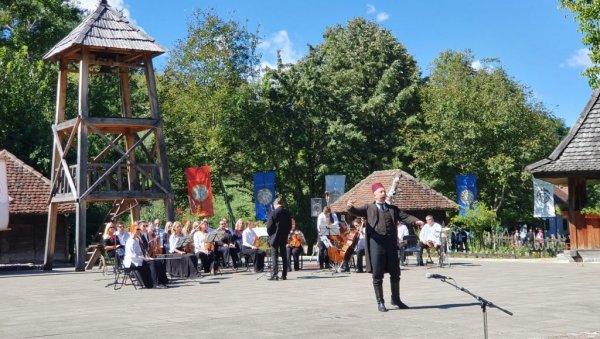 ОТАЏБИНУ НОСИО КАО ДЕО СЕБЕ: Одржан 89. Вуков сабор у Тршићу, родном месту оца наше писмености