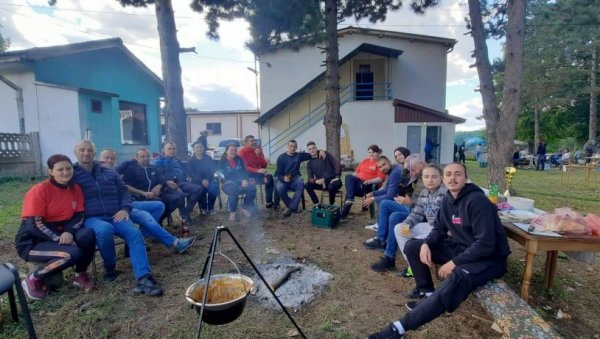 „ПРОСТО КО ПАСУЉ“: Прва пасуљијада у Стењевцу код Деспотовца
