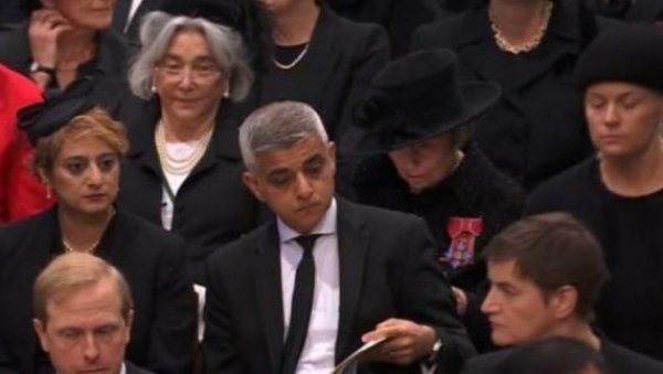 ПРЕМИЈЕРКА НА САХРАНИ КРАЉИЦЕ: Ана Брнабић стигла у Вестминстерску опатију