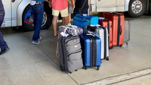 HAOS NA AUTO-PUTU: Srbi se vraćali sa letovanja, vozač naglo zakočio - izbila neviđena svađa