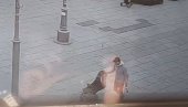 SRAMNA SCENA USRED BEOGRADA: Muškarac ukrao dečija kolica ispred Hrama Svetog Save, dok je majka ljuljala dete (VIDEO)