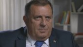 „FLAŠICA JE UVEK TU“ Dodik na oprezu: Kad idem u Sarajevo, ne jedem njihovu hranu i ne pijem njihovu vodu (VIDEO)