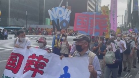 NOVOSTI U JAPANU: Protesti zbog sahrane Abea, građani se pitaju zašto košta više od pogreba kraljice Elizabete