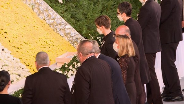 НОВОСТИ У ЈАПАНУ: Сахрањен Шинзо Абе, премијерка Ана Брнабић присуствовала церемонији (ФОТО/ВИДЕО)