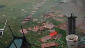 VETAR ČUPAO DRVEĆE, POSKIDAO CREP SA KUĆE: Pogledajte snimak žestoke oluje u  Dobanovcima (VIDEO)