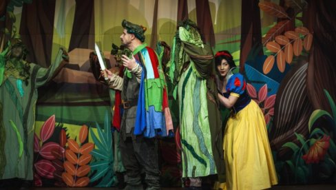 PREMIJERNA SNEŽANA I DESET PATULJAKA: U Pozorištu Puž nova predstava u kojoj publika glumi patuljke