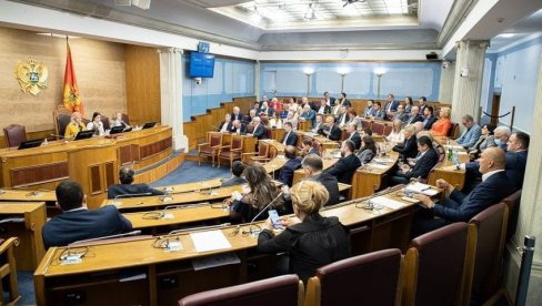 DA SE UKINE IMUNITET POSLANICIMA DPS I SD: Predlog Administrativnog odbora Skupštini Crne Gore