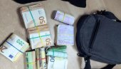 ČARAPE PUNE NEPRIJAVLJENIH DEVIZA: Carinici sprečili krijumčarenje više od 40.000 evra