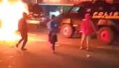 TELA POREĐANA NA PODU BOLNICE, NA ULICAMA HAOS: Neredi u Indoneziji nakon stampeda na stadionu (UZNEMIRUJUĆI VIDEO)