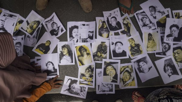 ОВО ЧЕКА ОПТУЖЕНЕ ЗА СМРТ 135 НАВИЈАЧА: Хаос у Индонезији добија епилог