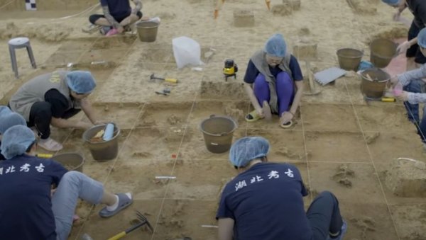 ПРОНАЂЕН ЧОВЕК ИЗ ЈУНСИЈАНА: Људска лобања стара милион година ископана у Кини (ВИДЕО)