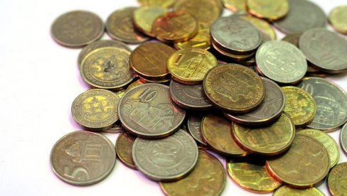 IMATE VELIKU KOLIČINU SITNIG NOVCA U KUĆI? Metalni novac malo vredi, ali zato puno košta - Evo šta treba da uradite sa njim
