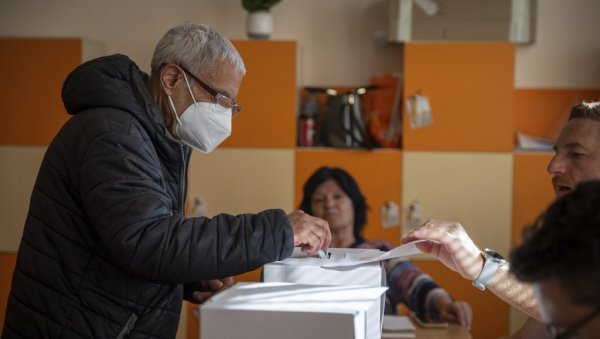 БУГАРИ ДУБОКО ПОДЕЉЕНИ: Четврти пут за две године парламентарни избори у најсиромашнијој држави ЕУ
