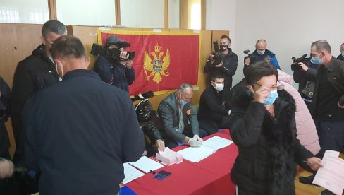МИГРАЦИЈЕ ДО КУТИЈЕ: Много нерешених питања уочи предстојећих локалних избора у Црној Гори