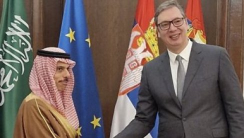 VUČIĆ SE SASTAO SA EL SAUDOM: Predsednik razgovara sa ministrom spoljnih poslova Saudijske Arabije