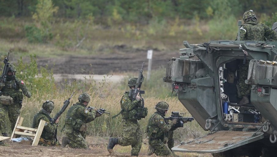 BRITANSKI MEDIJI: NATO trupe jurišaju na “ruske” položaje - U toku je najveća vojna vežba Alijanse od Hladnog rata