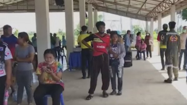 БИВШИ ПОЛИЦАЈАЦ МАСАКРИРАО ДЕЦУ: У вртићу у Тајланду човек убио најмање 38 људи, међу којима бар 22 малишана