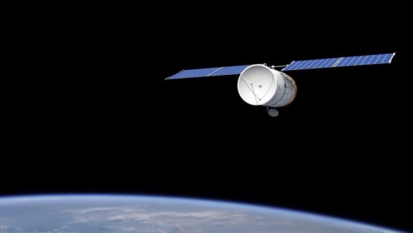 ЛОНДОНСКА КОМПАНИЈА УШЛА У УТАКМИЦУ СА СТАРЛИНКОМ: Британска компанија OneVeb први Mасков конкурент у космосу