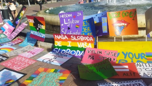 ДЕСЕТИ МОНТЕНЕГРО ПРАЈД У ПОДГОРИЦИ: Поворци се прикључио и један број министара и градоначелник Подгорице