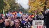 NAŠA ZEMLJA NA PRVOM MESTU: Demonstracije u Nemačkoj protiv rasta cena, EU i NATO (VIDEO)