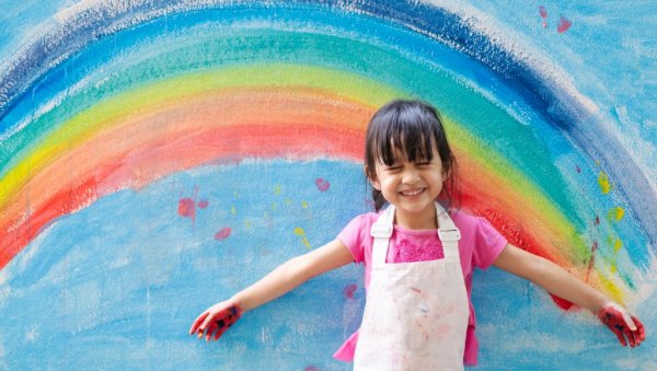 (ИСПРАВКА) Нетачни наводи о првом ЛГБТ вртићу у Немачкој и социологу педофилу