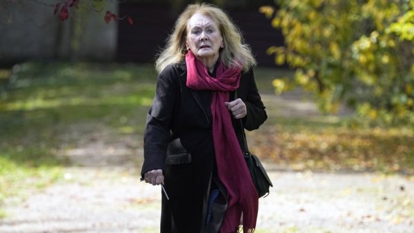 ЗАПОСЕДНУТ ЖИВОТ: Та жена ми је настанила главу, груди и трбух, ишла је за мном у стопу, диктирала ми емоције