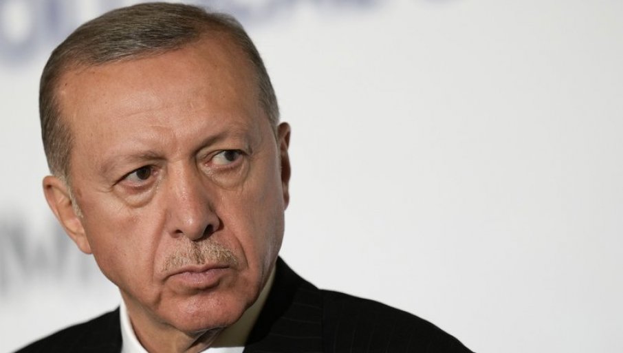 "ŽELIM MILOST SVEMOGUĆEG MOM BRATU, KOLEGI..." Erdogan o smrti Raisija: Turska će u teškim danima biti uz Iran