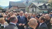VUČIĆ NAJAVIO NOVE INVESTICIJE: Predsednik posetio Raški i Moravički okrug (FOTO/VIDEO)
