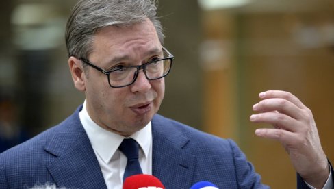 VUČIĆ ISPUNIO OBEĆANJE I REŠIO PROBLEM: Svim zaposlenima Apoteke Beograd overene zdravstvene knjižice za ceo prvi kvartal (VIDEO)