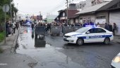 OTPADNE VODE  DA NE TEKU  MIRIJEVOM: Žitelji Jovanke Radaković i juče na dva sata blokirali ulicu uoči sastanka sa predstavnicima grada