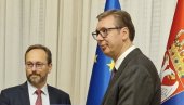 VUČIĆ SUTRA SA ŽIOFREOM: Sastanak sa šefom delegacije EU u Palati Srbija