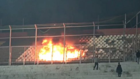 HAOS U BOSNI: Derbi Mostara se oteo kontroli! Navijači Veleža zapalili stadion velikom rivalu (VIDEO)