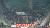 NISU MOGLI DA VERUJU OČIMA: Evo zašto se ceo stadion pun Mađara zgrozio kada je video šta delije rade