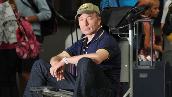 АКО БИ ЉУДИ ПРИХВАТИЛИ ДА ЈЕ ЖИВОТ НЕИЗВЕСТАН, ПОЛУДЕЛИ БИ: Тони Парсонс за Новости - Српским пријатељима шаљем веома срдачне поруке