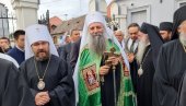 PATRIJARHA DOČEKALI SRBI, A ČUVALA POLICIJA: Tenzije zbog posete poglavara srpske pravoslavne crkve Vukovaru
