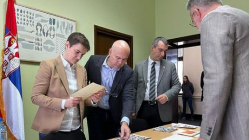 SVEDOČANSTVO O USTAŠKIM ZLOČINIMA NAD SRBIMA: Vučević, Brnabić i Orlić predali Muzeju žrtava genocida vrednu građu (FOTO)
