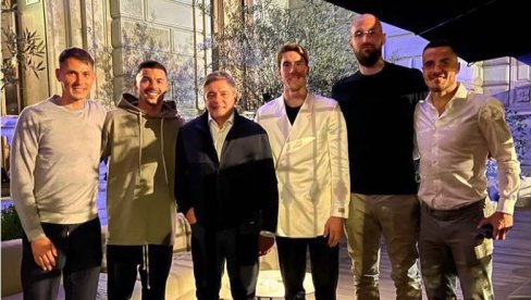 RASPUCANA SRPSKA SUBOTA: Dragan Stojković Piksi sa srpskim reprezentativcima iz Juventusa i Torina