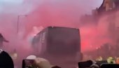 СКАНДАЛ ТРЕСЕ ОСТРВО: Нападнут аутобус Манчестер ситија! Енглези спремили доживотне забране починиоцима (ВИДЕО)