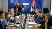 СРБИЈА СЕ ПОНАШАЛА ДОМАЋИНСКИ, ИМА РЕЗУЛТАТЕ: Министар Мали се састао са делегацијом ММФ (ФОТО)
