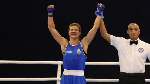 ДАЋУ СВЕ ОД СЕБЕ ЗА ПОБЕДУ: Најбоља српска боксерка спремна за меч каријере