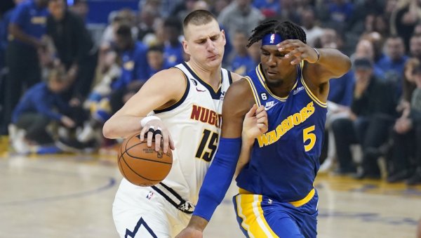 НЕ РАЗМИШЉАМ О ОДЛУКАМА КОЈЕ ДОНОСИМ: Како је Никола Јокић дошао на корак до легендарног Вилта Чембрлејна (ВИДЕО)