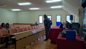 СПРЕЧАВАЛИ ГЛАСАЊЕ, ОДНЕТО 30 ЛИСТИЋА: Управа полиције Црне Горе о инцидентима на подручју Шавника